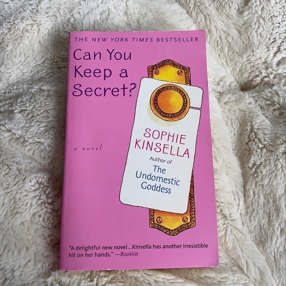 CAN YOU KEEP A SECRET?: A NOVEL by Sophie Kinsella​​​​​​​​​​​​​